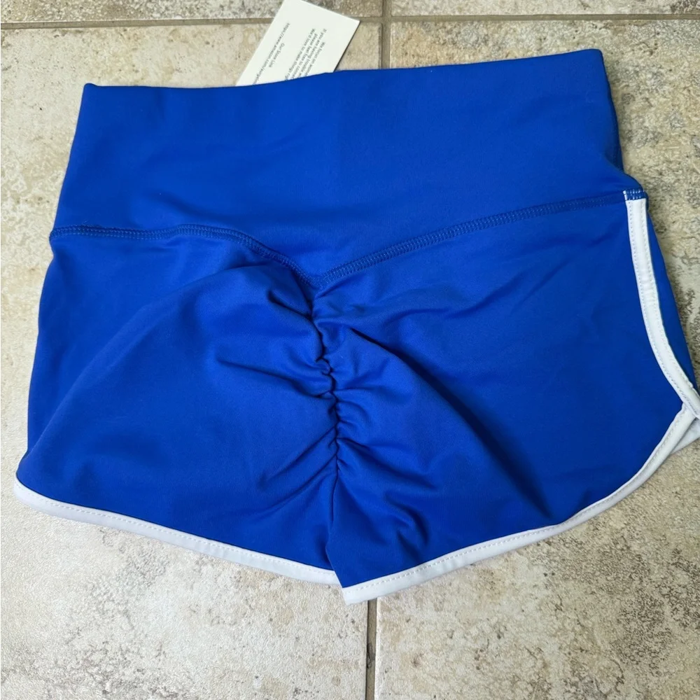 Sold as a bundle - Picture 2 of 4